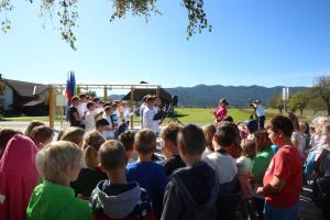 OTVORITEV PRED OŠ CERKNICA  10 FOTO LJUBO VUKELIČ